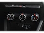 Renault Clio 1.0 TCe Zen 16 inch LMV Navigatie Parkeersensors Airco Cruise Control LED Rijstrooksensor