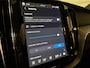 Volvo XC60 T8 AWD Recharge Ultra Black Edition | Bowers & Wilkins | Luchtvering | Trekhaak | 360° Camera | 455pk | Head-Up Display | Adaptieve Cruise Control | Stoelverwarming voor+achter | Stuurwielverwarming | Schuifdak | Full LED Meesturende koplampen | Pilot Assist | BLIS Dode Hoek Detectie | Elektrische voorstoelen geheugen | R-Design Contour stoelen met wit stiksel en bies | Zitting verlenging voorstoelen | Lederen dashboard | 21 Inch | Google Infotainment | Keyless Drive | Elektrisch bedienbare achterklep | DAB Radio | Apple Carplay/Android Auto | Alarm Klasse III | Draadloos telefoon opladen | Volvo On Call met mobiele App functie | Onyx Black Metallic |