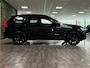 Volvo XC60 T8 AWD Recharge Ultra Black Edition | Bowers & Wilkins | Luchtvering | Trekhaak | 360° Camera | 455pk | Head-Up Display | Adaptieve Cruise Control | Stoelverwarming voor+achter | Stuurwielverwarming | Schuifdak | Full LED Meesturende koplampen | Pilot Assist | BLIS Dode Hoek Detectie | Elektrische voorstoelen geheugen | R-Design Contour stoelen met wit stiksel en bies | Zitting verlenging voorstoelen | Lederen dashboard | 21 Inch | Google Infotainment | Keyless Drive | Elektrisch bedienbare achterklep | DAB Radio | Apple Carplay/Android Auto | Alarm Klasse III | Draadloos telefoon opladen | Volvo On Call met mobiele App functie | Onyx Black Metallic |