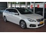 Peugeot 308 SW 2.0 BlueHDI Blue Lease Premium Nederlandse auto 2.0 HDI AUTOMAAT 99547 NAP laatste beurt bij 88118 met oa camera trekhaak pdc navigatie stoelverwarming panorama dak pdc getinte ramen trekgewicht 1400kg geremd