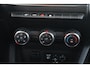 Renault Clio 1.0 TCe Zen 16 inch LMV Navigatie Parkeersensors Airco Cruise Control LED Rijstrooksensor
