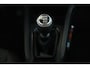 Renault Clio 1.0 TCe Zen 16 inch LMV Navigatie Parkeersensors Airco Cruise Control LED Rijstrooksensor