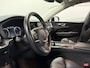 Volvo XC60 2.0 B5 Momentum Pro - Camera / Carplay / Stoel+Stuur verw.