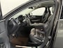 Volvo XC60 2.0 B5 Momentum Pro - Camera / Carplay / Stoel+Stuur verw.