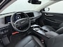 Kia EV6 Plus 77.4kWh SOH 100% Trekhaak Adap.Cruise Warmtepomp Leder+Ventilatie+Verwarming Meridian®-Surround Verwarmd Stuur+Achterbank Navi Camera's Android Auto Apple Carplay Pdc Stoel-Memory Elek.Achterklep Privacy Glas USB Bluetooth DAB ESP Lane Assist 1.600KG Trekgewicht Dealeronderhouden