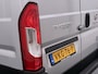 Fiat Ducato Maxi 35H 2.3D 141PK Automaat L2H1 3-Persoons Trekhaak Navi Camera Cruise Control Ecc Bluetooth Euro 6 Betonplexvloer Wandbetimmering Schuifdeur 3.000KG Trekgewicht