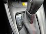Toyota Yaris Cross 1.5 Hybrid GR Sport Panoramadak, Stoelverwarming, Parkeersensoren voor + achter, GR Sport interieur en exterieur delen.