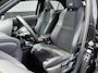 Toyota Yaris Cross 1.5 Hybrid GR Sport Panoramadak, Stoelverwarming, Parkeersensoren voor + achter, GR Sport interieur en exterieur delen.