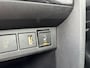Toyota Yaris Cross 1.5 Hybrid GR Sport Panoramadak, Stoelverwarming, Parkeersensoren voor + achter, GR Sport interieur en exterieur delen.