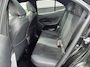 Toyota Yaris Cross 1.5 Hybrid GR Sport Panoramadak, Stoelverwarming, Parkeersensoren voor + achter, GR Sport interieur en exterieur delen.
