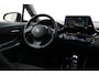 Toyota C-HR / C-HR+ 2.0 Hybrid First Edition | Dodehoek detectie | Navigatie | JBL | Stoelverwarming | Apple Carplay / Android Auto | Full LED | Keyless | Adaptive Cruise | Clima | Parkeersensoren voor/achter | Camera | 18 inch