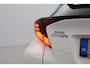 Toyota C-HR / C-HR+ 2.0 Hybrid First Edition | Dodehoek detectie | Navigatie | JBL | Stoelverwarming | Apple Carplay / Android Auto | Full LED | Keyless | Adaptive Cruise | Clima | Parkeersensoren voor/achter | Camera | 18 inch