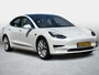 Tesla Model 3 Standard RWD Plus 60 kWh SOH 84,8% / Trekhaak / 19'' LMV ( € 1.700 ) / Autopilot / 3 Fase / Stoelverwarming / Panoramadak / Memory / Dodehoek /