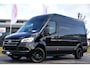 Mercedes-Benz Sprinter 319 1.9 CDI L2H2 Pro Black Edition FACELIFT! Adaptieve Cruise, luchtvering, Camera, LED, 10,5'' Mbux, Standkachel, Stoelverwarming, Sensoren, Uniek!