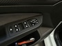 Volkswagen Golf Variant 1.5 eTSI DSG R-Line Camera Navigatie Sfeerverlichting Stoelverwarming