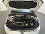 Volkswagen Golf Variant 1.5 eTSI DSG R-Line Camera Navigatie Sfeerverlichting Stoelverwarming