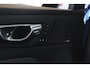 Volvo V60 2.0 T6 Twin Engine AWD R-Design Head-Up | Harman/Kardon | Pano | Leder | Camera | Carplay | LED | Stoelverw. V+A | 18" LMV | PDC V+A