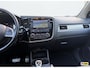 Mitsubishi Outlander 2.0 PHEV Instyle PANORAMADAK TREKHAAK LEDER NAVI CAMERA PDC