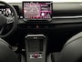 Volkswagen T-Roc 1.5 TSI R-Line Edition Black on Black Nieuwe model!, Panoramadak, Camera, Iq lights, Navi, Half leder, Stoel/Stuurverwarming, Cruise control adaptief, Sfeerverlichting, Elektrische trekhaak, Elektrische achterklep, Keyless start,