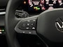 Volkswagen T-Roc 1.5 TSI R-Line Edition Black on Black Nieuwe model!, Panoramadak, Camera, Iq lights, Navi, Half leder, Stoel/Stuurverwarming, Cruise control adaptief, Sfeerverlichting, Elektrische trekhaak, Elektrische achterklep, Keyless start,