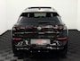 Volkswagen T-Roc 1.5 TSI R-Line Edition Black on Black Nieuwe model!, Panoramadak, Camera, Iq lights, Navi, Half leder, Stoel/Stuurverwarming, Cruise control adaptief, Sfeerverlichting, Elektrische trekhaak, Elektrische achterklep, Keyless start,