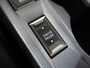 Peugeot e-2008 EV Allure 50 kWh | SOH 91% | Digitaal Dashboard | Navigatie | Apple CarPlay/Android Auto | Camera | DAB | Stoelverwarming | Adaptieve Cruise Control | 3-Fase |