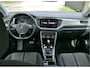 Volkswagen T-Roc 1.5 TSI AUTOMAAT | verwarmd stuur | Apple Carplay / Android auto | trekhaak