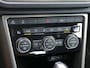 Volkswagen T-Roc 1.5 TSI AUTOMAAT | verwarmd stuur | Apple Carplay / Android auto | trekhaak