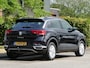Volkswagen T-Roc 1.5 TSI AUTOMAAT | verwarmd stuur | Apple Carplay / Android auto | trekhaak