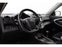 Toyota RAV4 2.0 VVTi Executive Business | Trekhaak | Stoelverwarming | Navigatie | Keyless | Treeplanken | Cruise Control | Clima | Camera | 17 inch | Leder/alcantara | Bluetooth