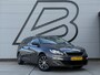 Peugeot 308 SW 1.2 PureTech Style 2e Eigenaar|Navi|Trekhaak|Cruise|PDC V+A|Clima|Elek ramen|D-riem vv in 2021|APK tot 12-2026