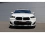 BMW X2 xDrive25e M-Sportpakket (Pano Sportleder/Memory Carplay HarmanKardon Navi/Camera HeadUp Keyless Full-Led 19Inch)