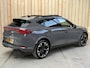 CUPRA Formentor 1.4 e-Hybrid Performance Automaat | Panoramadak | Trekhaak uitklapbaar | Voorstoelen verwarmd | Cruise control adaptief | Apple CarPlay/Android Auto Full-Link | LED verlichting | Achteruitrijcamera