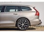 Volvo V60 2.0 B3 momentum advantage nlauto trekhaak | camera | pdc | ledere bekleding | adaptive cruise | stoelverwarming | CarPlay