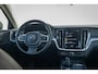 Volvo V60 2.0 B3 momentum advantage nlauto trekhaak | camera | pdc | ledere bekleding | adaptive cruise | stoelverwarming | CarPlay