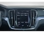 Volvo V60 2.0 B3 momentum advantage nlauto trekhaak | camera | pdc | ledere bekleding | adaptive cruise | stoelverwarming | CarPlay