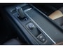 Volvo V60 2.0 B3 momentum advantage nlauto trekhaak | camera | pdc | ledere bekleding | adaptive cruise | stoelverwarming | CarPlay