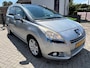 Peugeot 5008 1.6 THP Blue Lease Executive 7p. | automaat | luxe uitvoering | rijd en schakelt soepel !