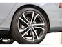 Volvo V90 T6 RECHARGE AWD R-DESIGN -PANO.DAK|HARMAN/KARDON|BLIS|360°CAM|HEAD-UP DISP.|LUCHTVERING|GEVENT.LEDER|STANDKACHEL|ADAP.LED|ADAP.CRUISE|TREKHAAK|20"|SoH:89%