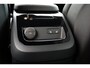 Volvo V60 2.0 T8 Plug-in hybrid AWD Plus Dark | Elektrisch verstelbare stoelen met geheugenfunctie | Premium audiosysteem van Harman Kardon | Semi-elektrische trekhaak | Stoelverwarming vóór en achter | Stuurverwarming | 360°-camera