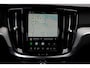 Volvo V60 2.0 T8 Plug-in hybrid AWD Plus Dark | Elektrisch verstelbare stoelen met geheugenfunctie | Premium audiosysteem van Harman Kardon | Semi-elektrische trekhaak | Stoelverwarming vóór en achter | Stuurverwarming | 360°-camera