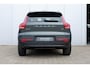 Volvo XC40 2.0 B4 Plus Dark Premium Audio By Harman en Kardon|Trekhaak Semi Elektrisch | Google Services | Adaptieve Cruise Control Met Stuurhulp | BLIS Dodehoekdetectie | Keyless Entry | Elektrische Achterklep Met Sensorsturing | Verwarmbare Voorstoelen | Stuurverwarming | Park Assist Voor & Achter incl. Achteruitrijcamera