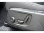 Volvo XC40 2.0 B4 Plus Dark Premium Audio By Harman en Kardon|Trekhaak Semi Elektrisch | Google Services | Adaptieve Cruise Control Met Stuurhulp | BLIS Dodehoekdetectie | Keyless Entry | Elektrische Achterklep Met Sensorsturing | Verwarmbare Voorstoelen | Stuurverwarming | Park Assist Voor & Achter incl. Achteruitrijcamera