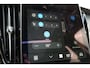 Volvo XC60 2.0 T6 Plug-in hybrid AWD Ultra Dark | Trekhaak | Panoramadak | Head up display | 360 graden camera | Verwarmbare voorstoelen stuurwiel en achterbank | Premium audio by Harman Kardon |