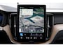 Volvo XC60 2.0 T6 Plug-in hybrid AWD Ultra Dark | Trekhaak | Panoramadak | Head up display | 360 graden camera | Verwarmbare voorstoelen stuurwiel en achterbank | Premium audio by Harman Kardon |