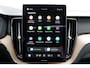 Volvo XC60 2.0 T6 Plug-in hybrid AWD Ultra Dark | Trekhaak | Panoramadak | Head up display | 360 graden camera | Verwarmbare voorstoelen stuurwiel en achterbank | Premium audio by Harman Kardon |