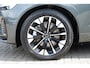 Volvo XC60 2.0 T6 Plug-in hybrid AWD Ultra Dark | Trekhaak | Panoramadak | Head up display | 360 graden camera | Verwarmbare voorstoelen stuurwiel en achterbank | Premium audio by Harman Kardon |