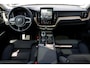 Volvo XC60 2.0 T6 Plug-in hybrid AWD Ultra Dark | Trekhaak | Panoramadak | Head up display | 360 graden camera | Verwarmbare voorstoelen stuurwiel en achterbank | Premium audio by Harman Kardon |