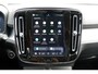 Volvo XC40 2.0 B4 Plus Dark Premium Audio By Harman en Kardon|Trekhaak Semi Elektrisch | Google Services | Verwarmbare Voorruit | Adaptieve Cruise Control Met Stuurhulp | BLIS Dodehoekdetectie | Keyless Entry | Elektrische Achterklep Met Sensorsturing | Verwarmbare Voorstoelen | Stuurverwarming | Park Assist Voor & Achter incl. Achteruitrijcamera