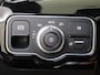 Mercedes-Benz A-klasse 180 Business Solution AMG / Panoramadak/ Night/ Sfeerverlichting/ Memory/ 19 inch
